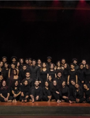 Integrantes do Coral Jovem Heliópolis.