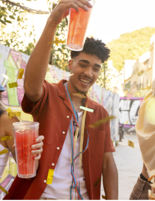 Pessoas curtindo o Carnaval.