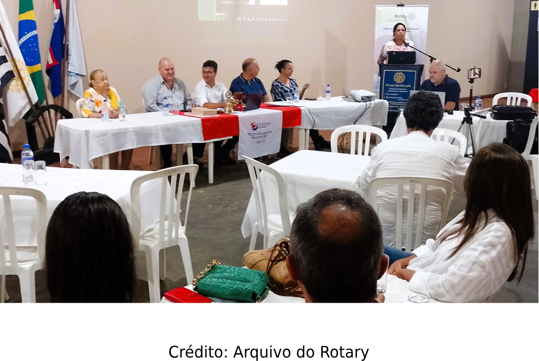 Foto da reunião rotariana conjunta realizada em Vera Cruz.