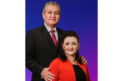 Foto do novo presidente do Lions International com sua esposa.