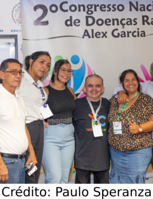 Foto com participantes da segunda edição do Congresso de Doenças Raras “Alex Garcia”.