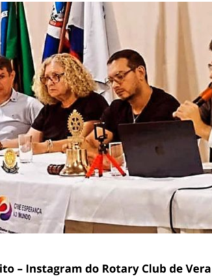 Foto de reunião ordinária do Rotary Club de Vera Cruz.