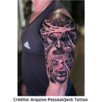 Foto de tatuagem feita pelo tatuador Jeconias Galdino, conhecido como Jeck Tattoo.