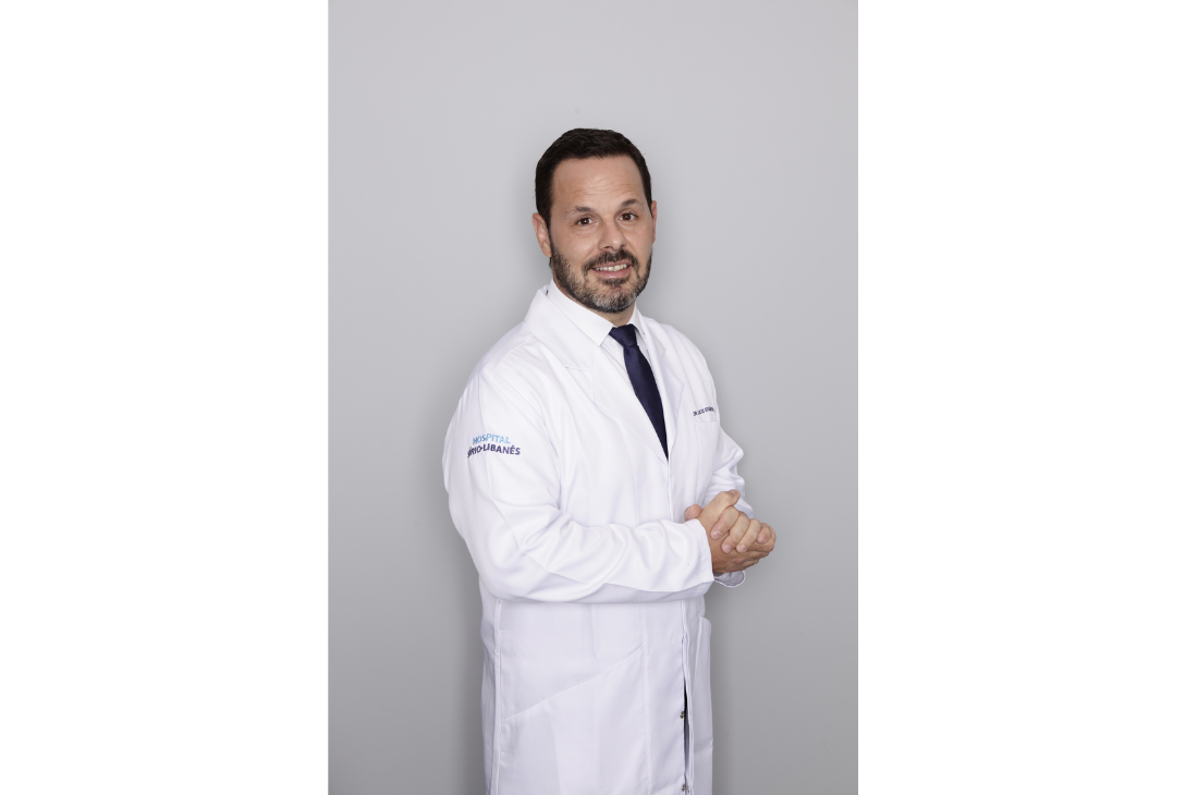 Foto de Dr. Carlos Barsotti, cirurgião ortopedista e autor do artigo.