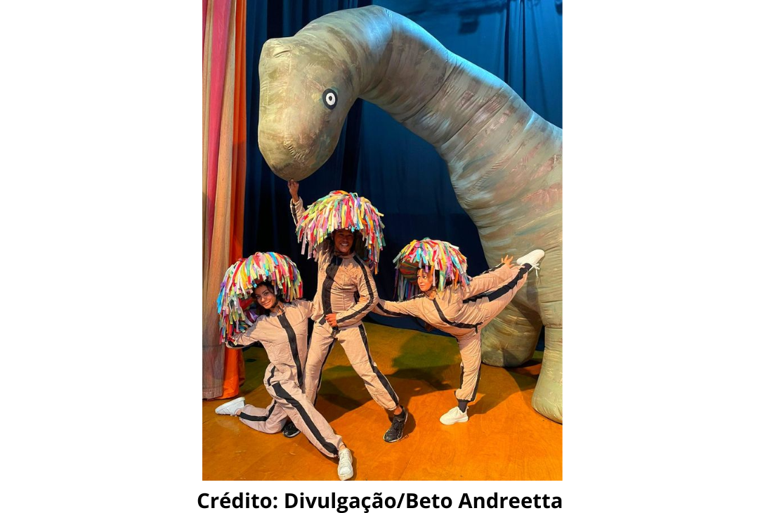 Foto do espetáculo Dinossauros do Brasil da Cia Pia Fraus