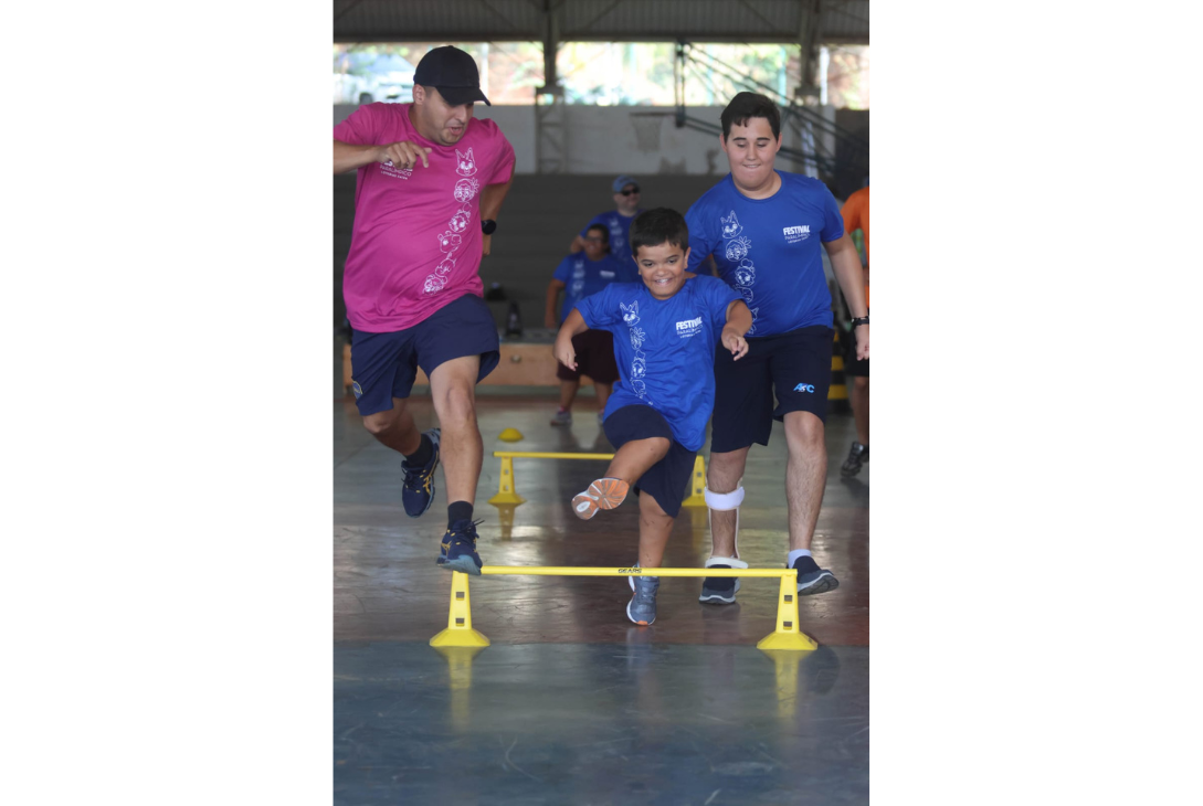 Foto de uma das edições do Festival APC de Atletismo Paraolímpico.