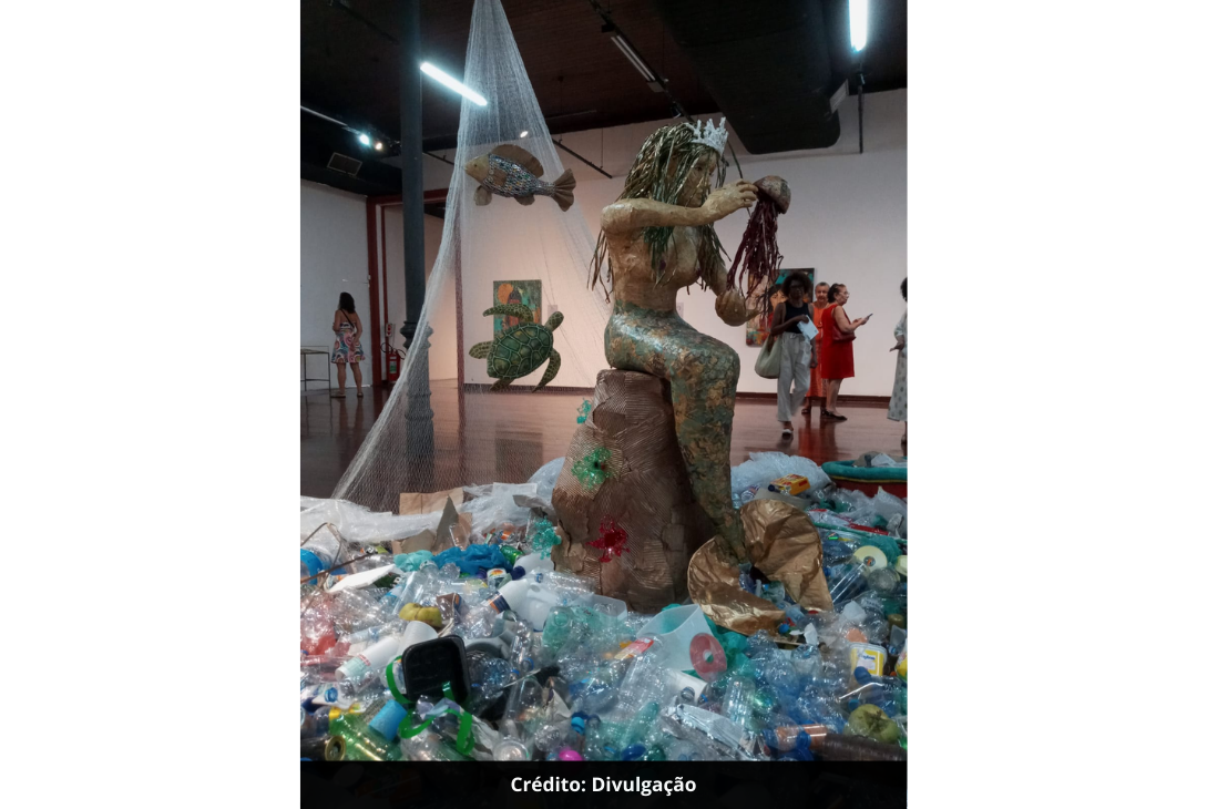 Obra de Carla Carvalhosa exposta no RJ.