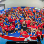 Foto das crianças participantes da terceira edição do Jr. NBA Day.