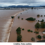 Imagem de cidade alagada do RS.