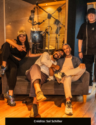 Foto do grupo Kosmik Band.