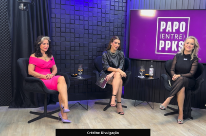 Foto de Dulce Henriques, Alexandra Ongaratto e Amora, criadoras do podcast Papo Entre PPKs.