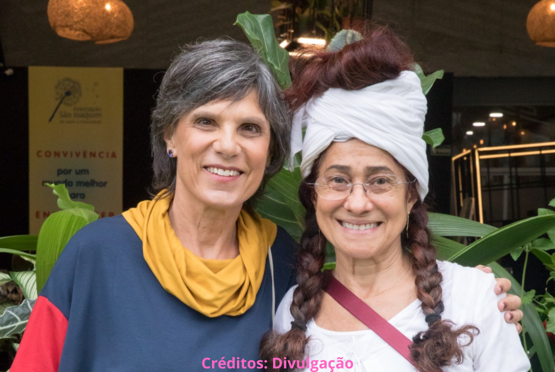 Foto de Mônica Rosales (esquerda) com Neka Menna Barreto.