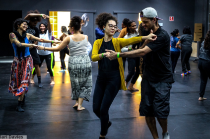 Foto de aulas de dança da SPED.