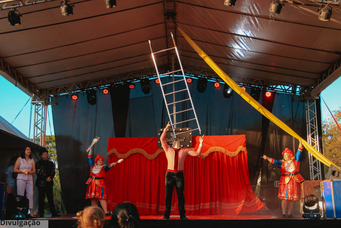 Apresentação da trupe CircoShow em Campinas.