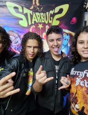 Foto dos integrantes da banda Starbugs.