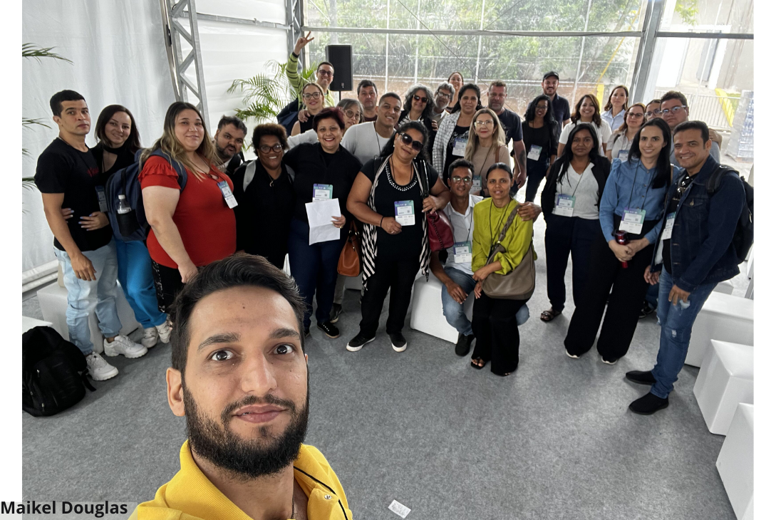 Grupo de Ouroeste que visitou a Feira do Empreendedor em São Paulo.