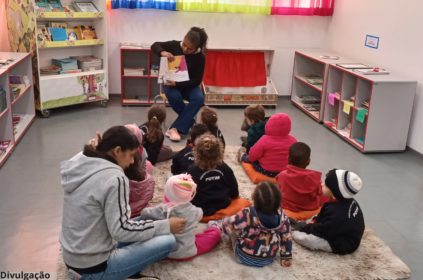 Foto do projeto Pequenos Leitores, uma iniciativa conjunta da FTD Educação e da Roda Educativa.