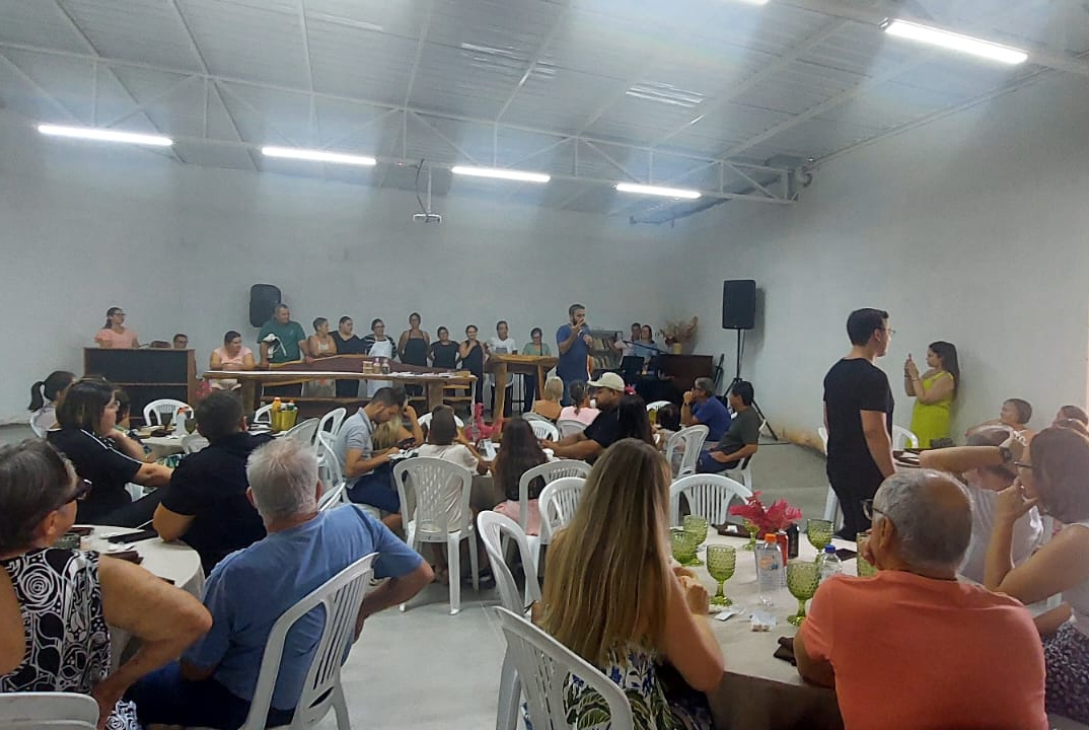 Foto do almoço beneficente da AEPAT em Guarani D'Oeste.
