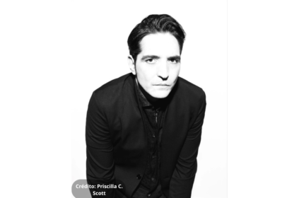 Foto do ator David Dastmalchian.