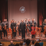 Foto de apresentação da Orquestra Ouro Preto.