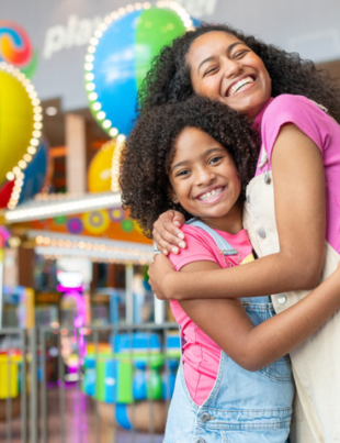 Imagem promocional da Playcenter & Cacau Show.