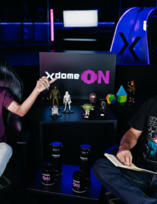 Foto dos apresentadores do podcast Xdome ON.