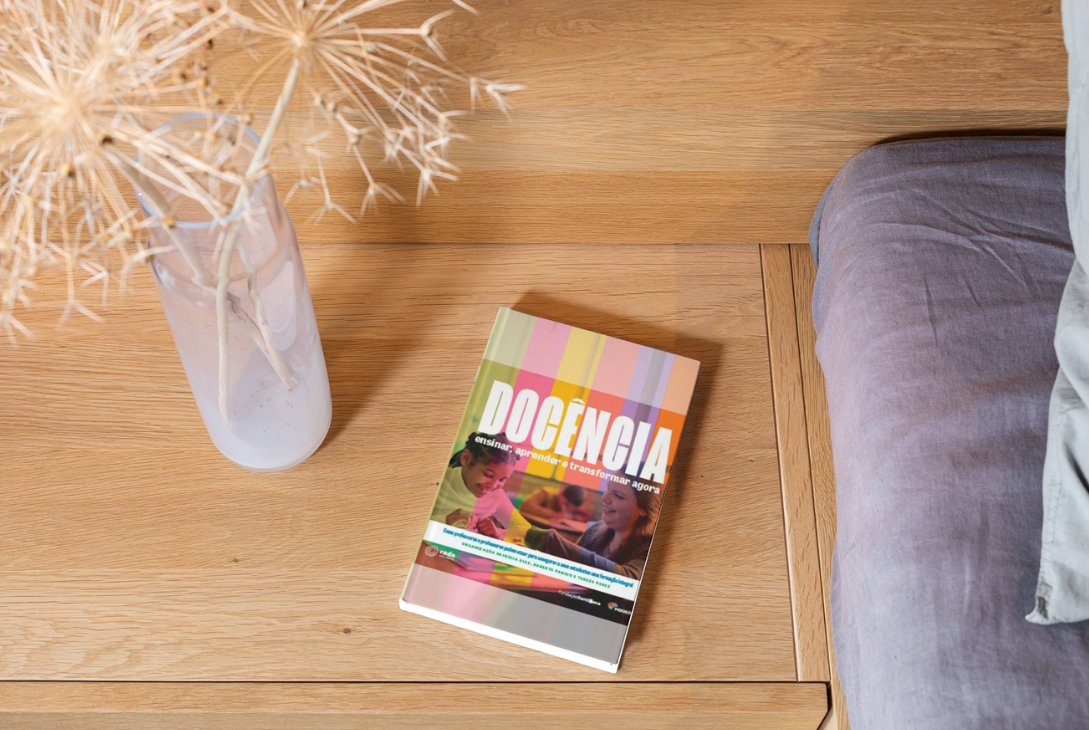 Foto-montagem do livro Docência.