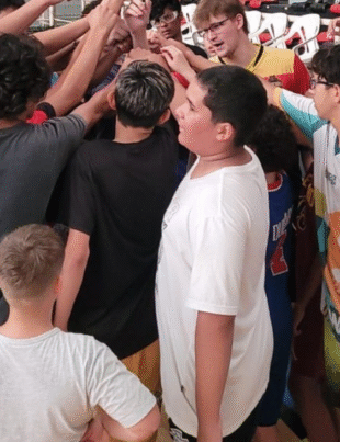 Foto de alunos do projeto Sorocaba Basquete.
