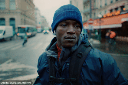 Cena do filme A História de Souleymane.