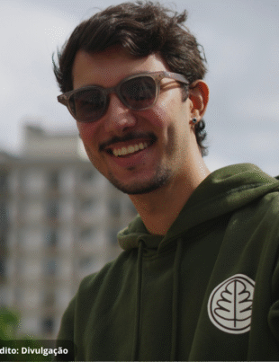 Foto do cantor entrevistado.
