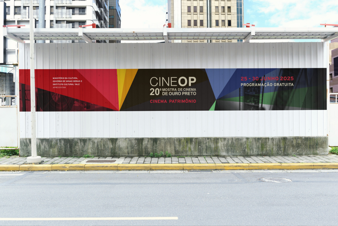 Foto-montagem com banner de divulgação do evento.