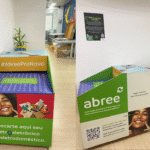 Fotos de lixeira de descartes eletrônicos da ABREE;