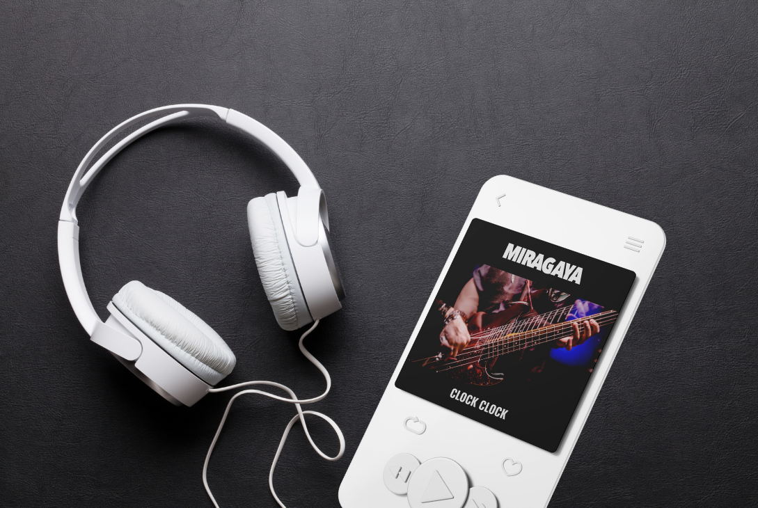 Foto-montagem com capa do single Clock Clock.
