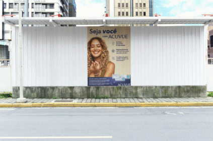 Montagem com banner de divulgação da campanha.