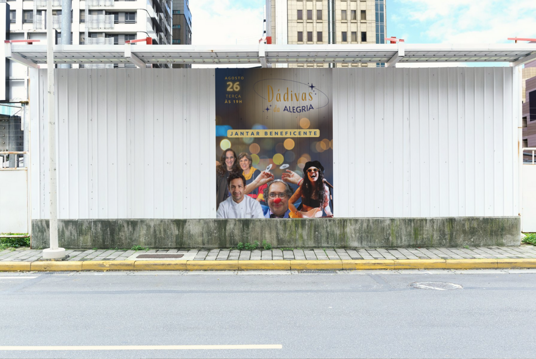 Montagem com banner de divulgação do evento.