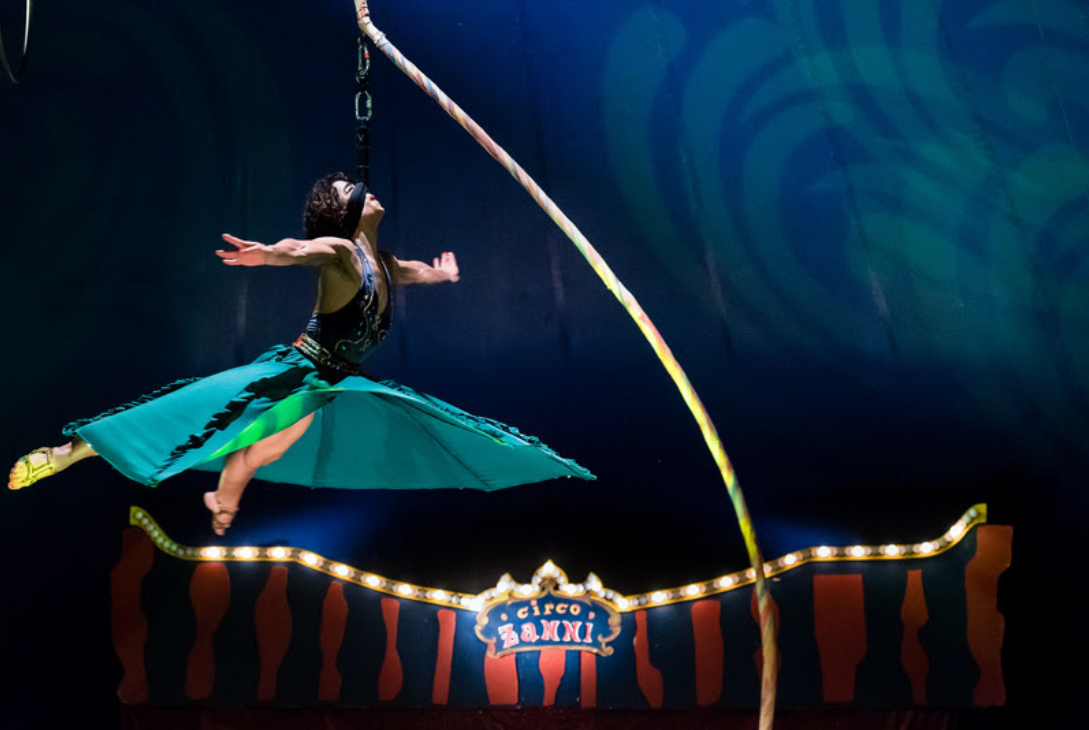 Foto-cena do espetáculo apresentado pelo Circo Zanni.