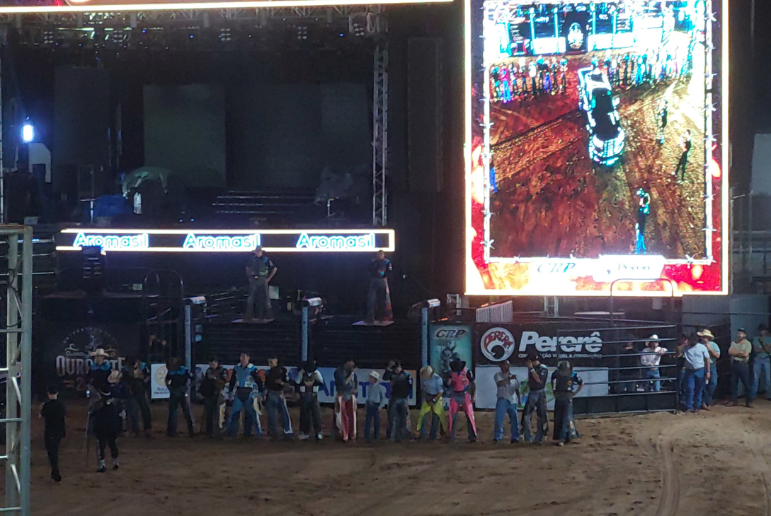 Foto da Festa do Peão de Ouroeste 2025.