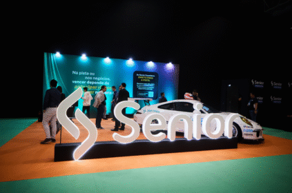 Imagem do palco do evento Senior Experience.