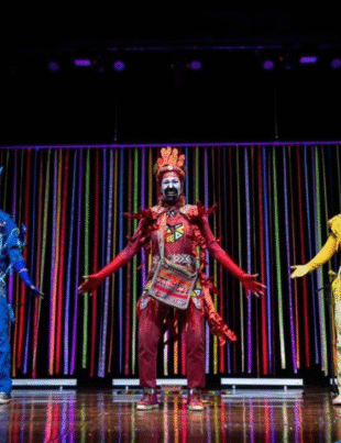 Foto do espetáculo Os Coloridos.