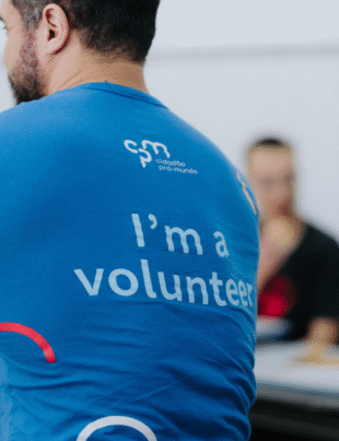 Foto de voluntário da ONG.