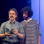 Cena do espetáculo Papaizinho.