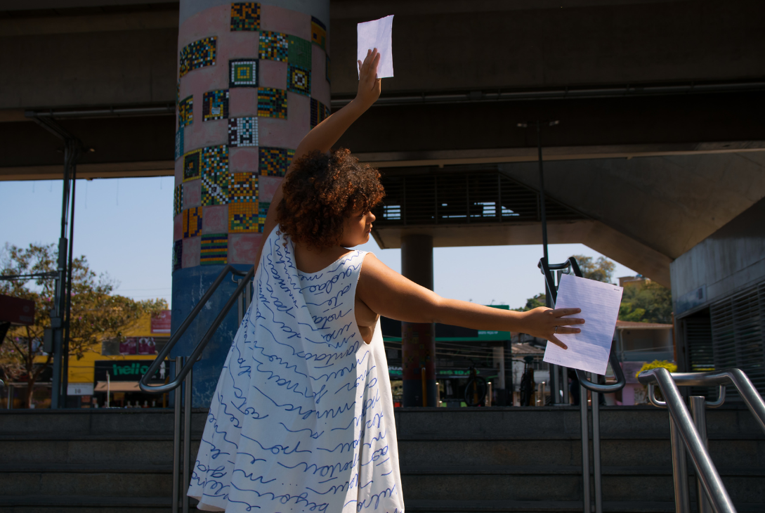 Foto da ação Cartas para uma Jovem Gorda da Zona Agbara.