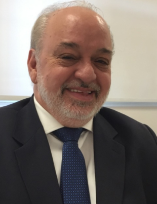 Foto do autor do artigo.