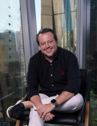 Foto do autor do artigo.