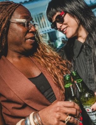 Foto de Ana Clara Watanabe e Rafaela Pinah.