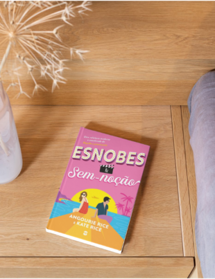 Mockup com capa do livro.