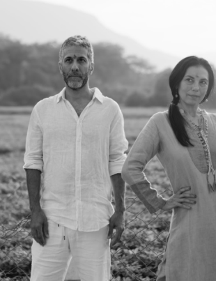 Imagem dos cantores da Kosmik Band.