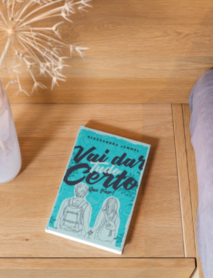 Mockup com capa do livro.