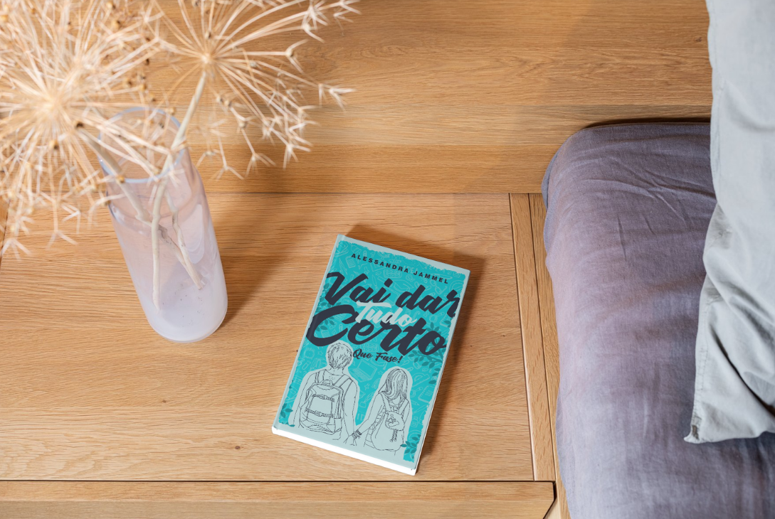 Mockup com capa do livro.