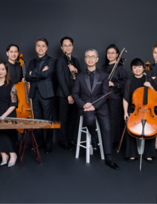 Foto de integrantes da orquestra chinesa.